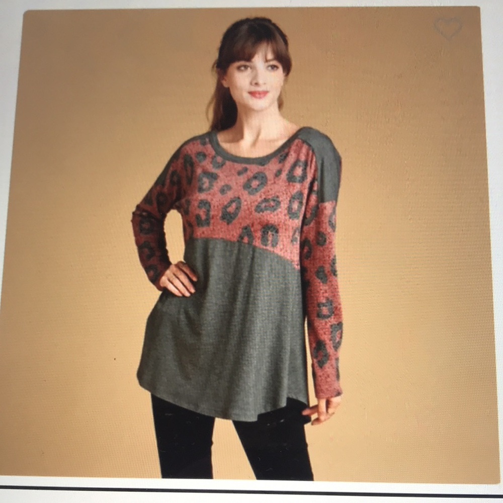 Boutique: Caged back cheetah print top